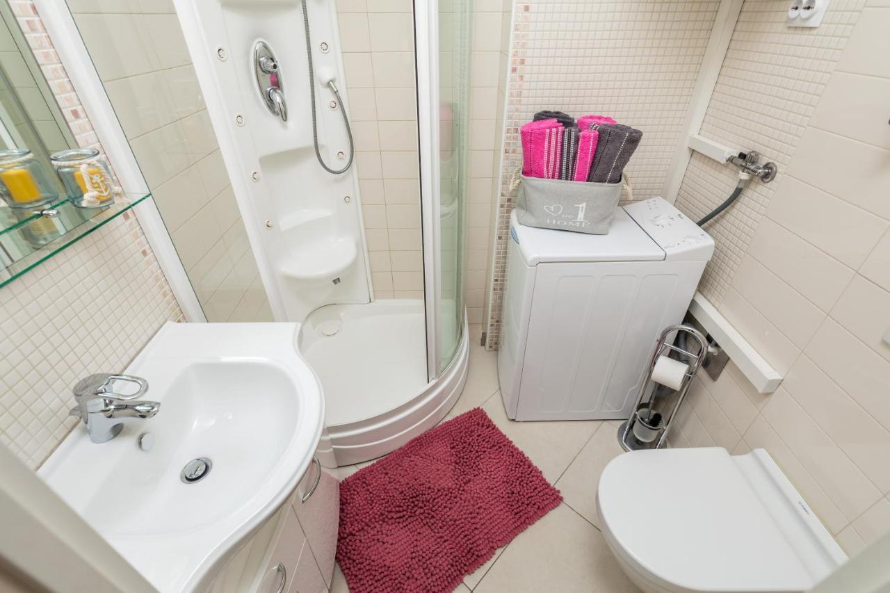 Maja With Free Private Parking And Lovely Sea View Terrace Apartment